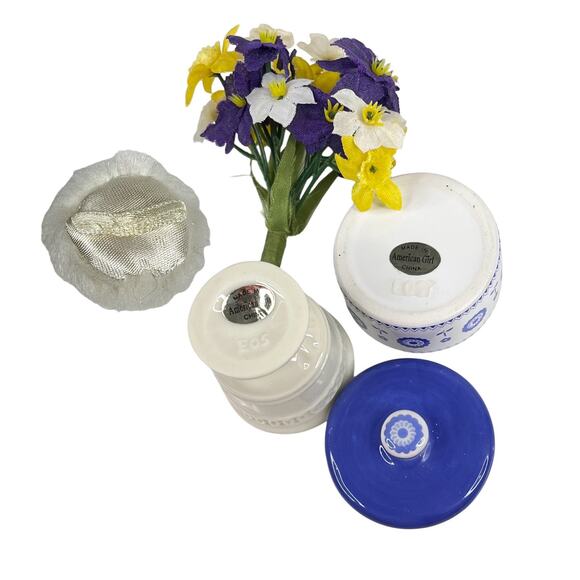 VTG American Girl Elizabeth DRESSING TABLE ACCESSORIES Vase Flowers & Powder Jar - Picture 6 of 7